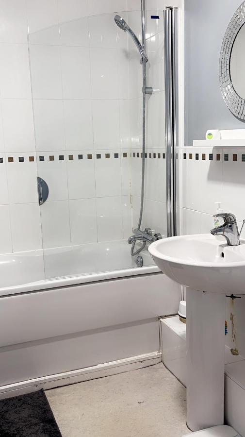 Luxury 1 Bed Apartment With Parking Manchester Eksteriør bilde