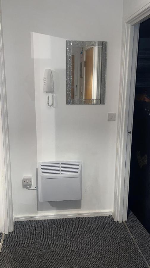 Luxury 1 Bed Apartment With Parking Manchester Eksteriør bilde